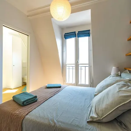 6 Guest Flat - Martyrs