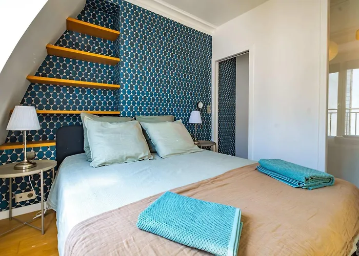 6 Guest Flat - Martyrs Apartment